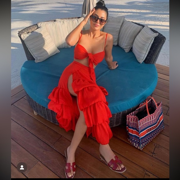 Two piece set - Picture 3 of 5